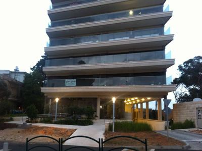 קיסר ניהול נכסים בחיפה מציע דירה מדהימה למכירה או השכרה ברחוב שדרות הנשיא בבניין חדש ומדהים בחיפה